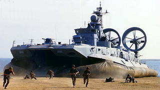 Illustration for article titled Russia's Zubr Hovercraft May Finally Justify Use Of "Xtreme"